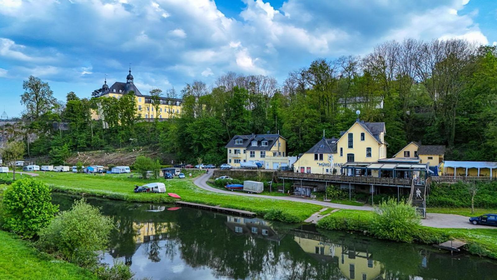 דיאז Ferienwohnung Riverside Resort Idyllisch Direkt An Der Lahn מראה חיצוני תמונה